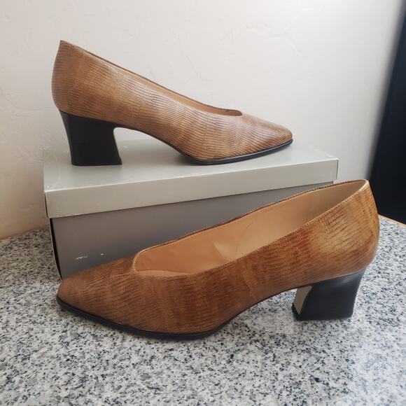 BANDOLINO Cousin 3 Leather Reptile Print Pumps Chunky‎ Heels Size 9.5 M NEW - Picture 1 of 15